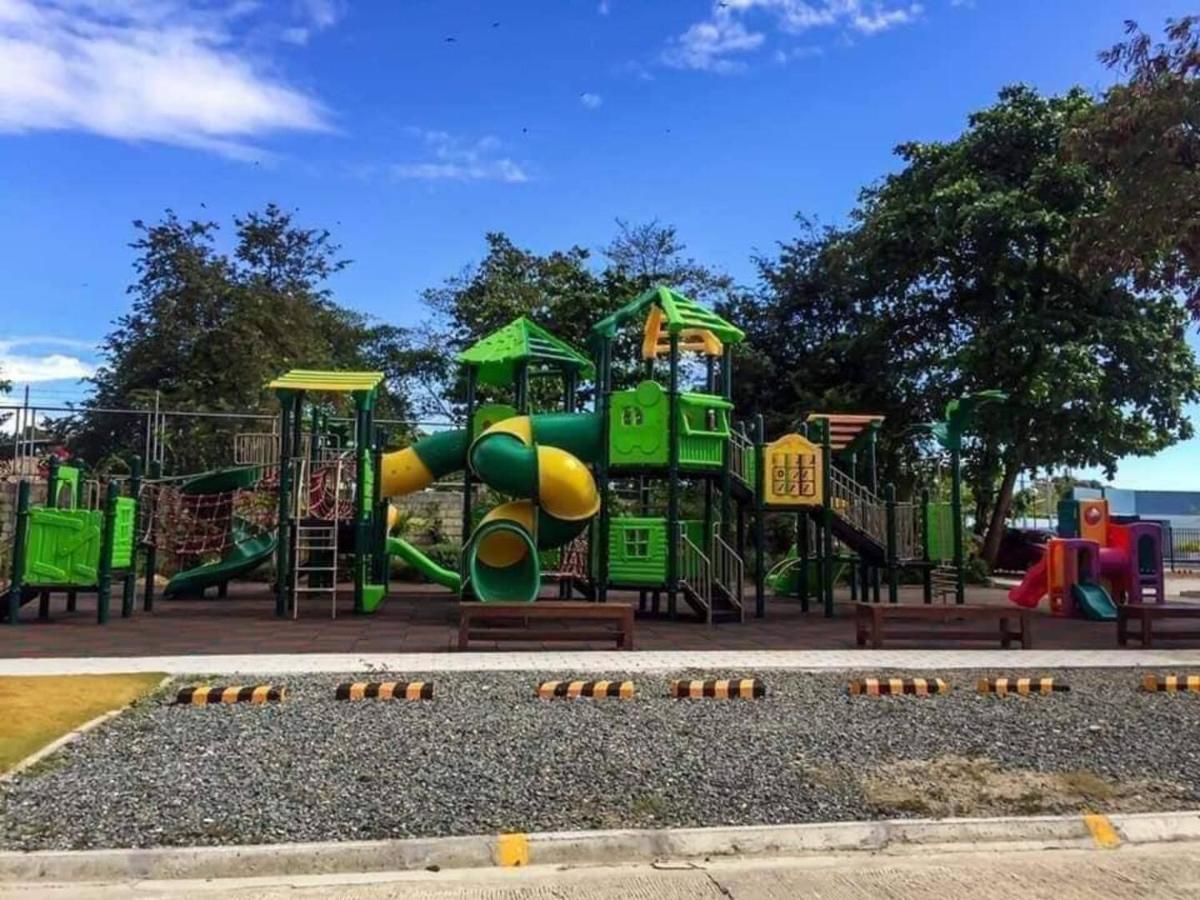 Dracarys Place 2 Condo With Balcony Unlimited Wifi Lapulapu City View エクステリア 写真